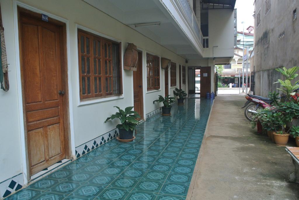 Nice Guesthouse Muang Phônsavan Εξωτερικό φωτογραφία